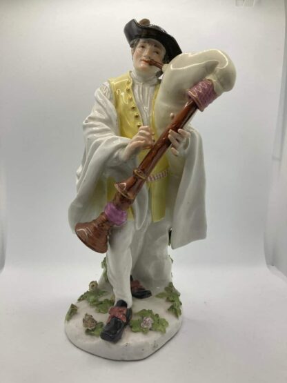 Meissen Piedmontese bagpiper
