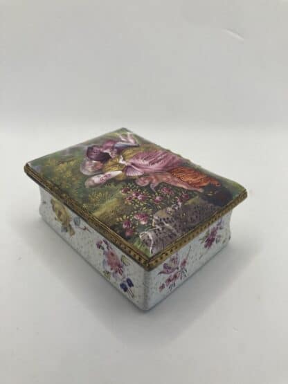 Antique Enamel Snuff Box - Cupid in parkland - Image 5